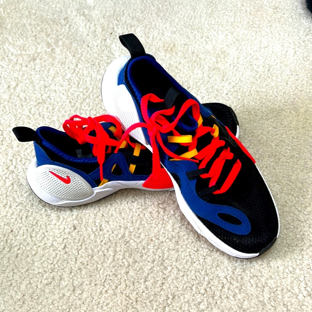 Nike Womens 8/Youth 6.5 Brand New